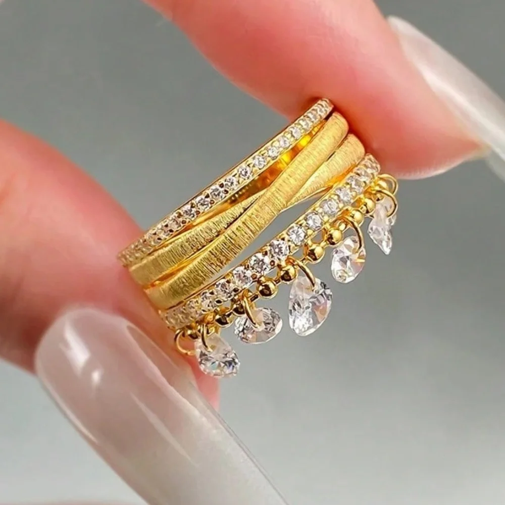 Elegant Gold and Silver Women's Ring - Picture 3 of 4
